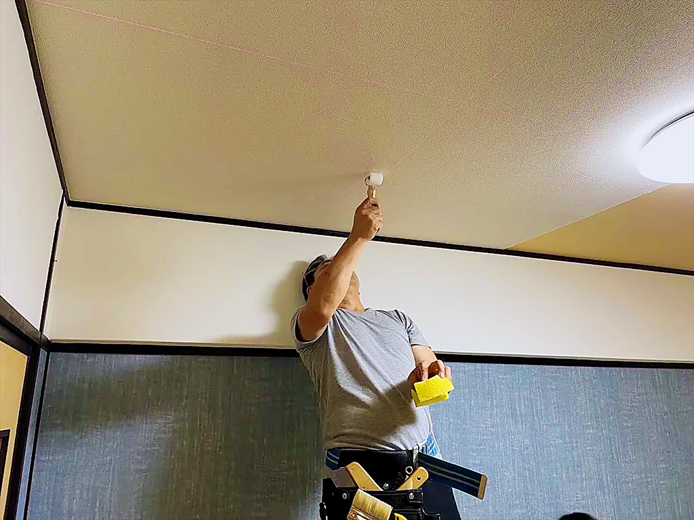 外壁・塗装作業の様子